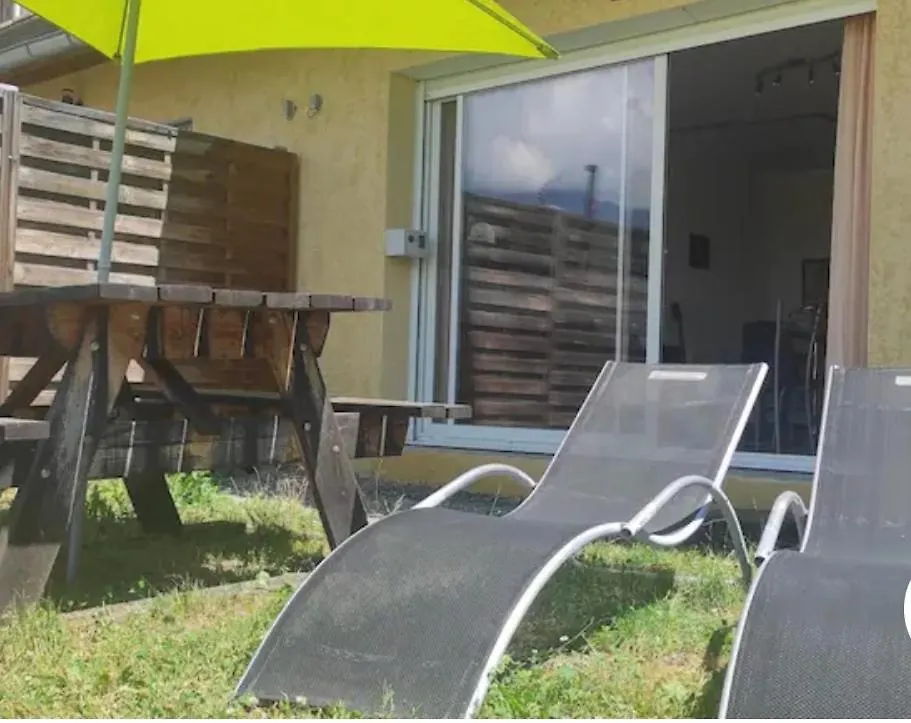 Maisonnette Vue Sur Lac Savines France